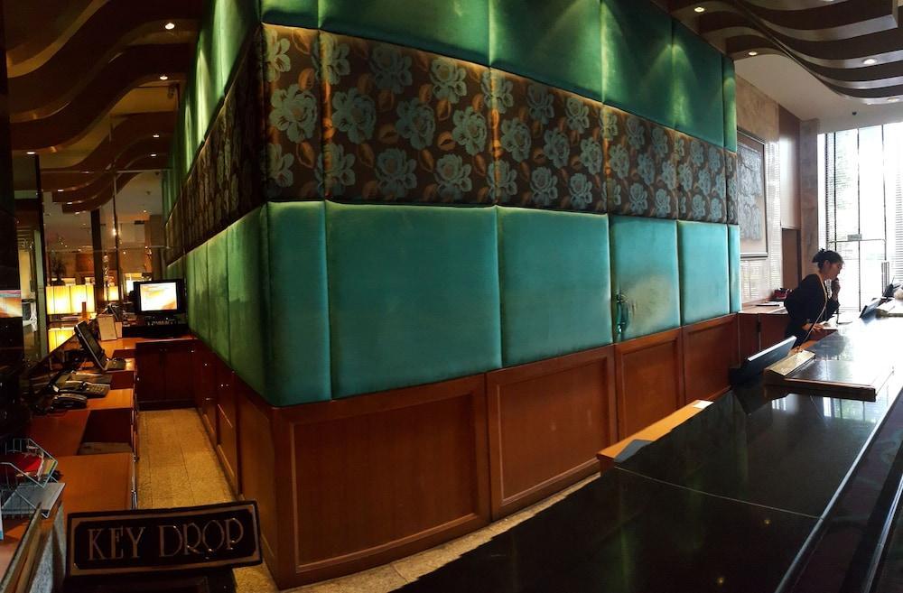 The Four Wings Hotel Bangkok Extérieur photo