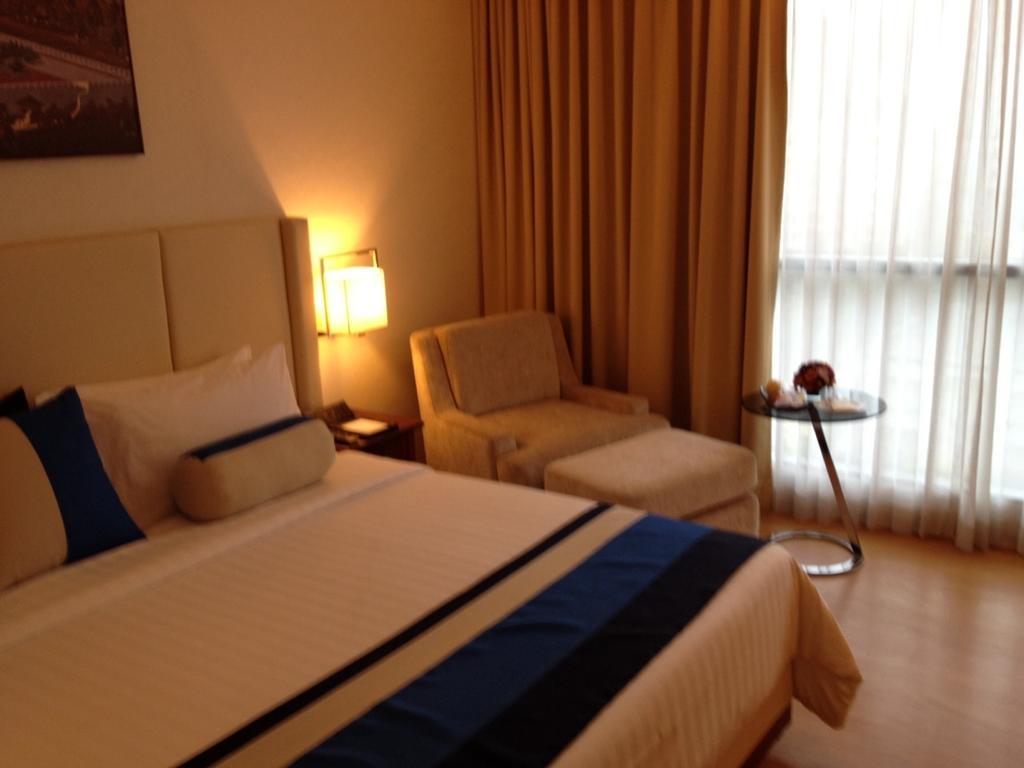 The Four Wings Hotel Bangkok Extérieur photo